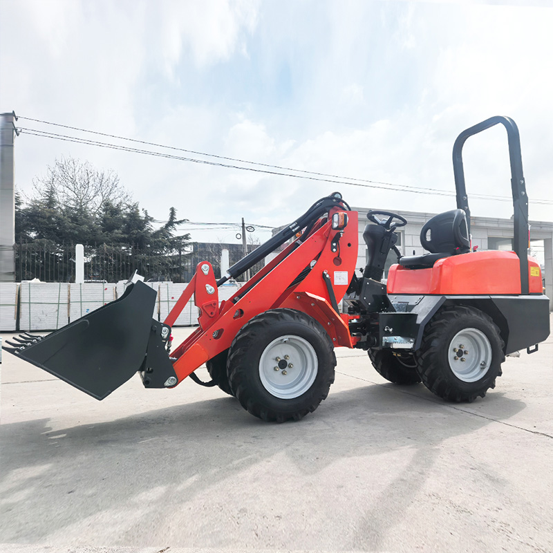 Компактный колесный погрузчик