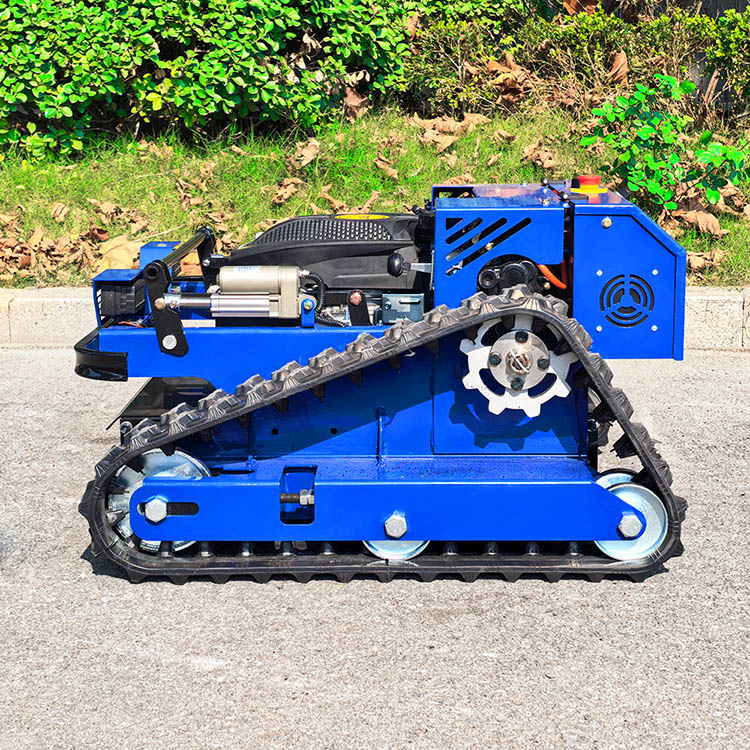 Газонокосилка с бензиновым двигателем