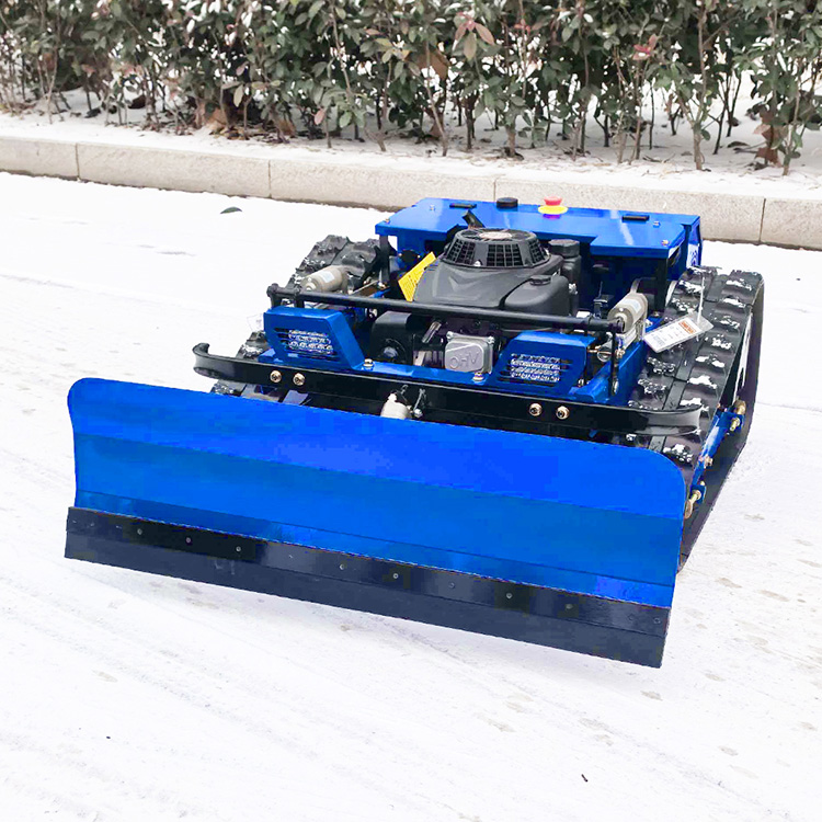 Маленькая газонокосилка