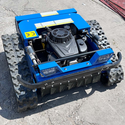 Самоходная газонокосилка