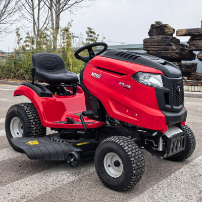 Самоходная газонокосилка