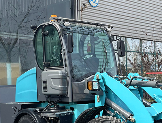 Тяжелый колесный погрузчик