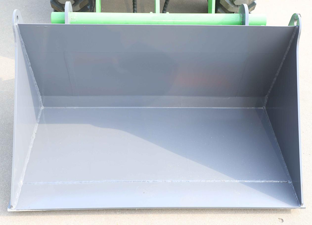 Компактный колесный погрузчик Компактный колесный погрузчик