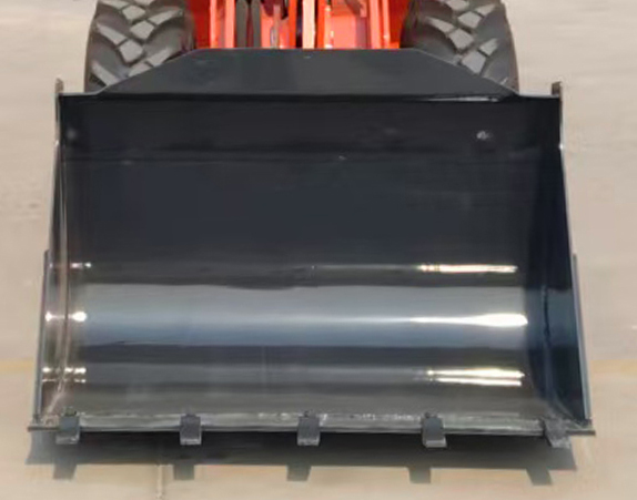 Компактный колесный погрузчик Компактный колесный погрузчик