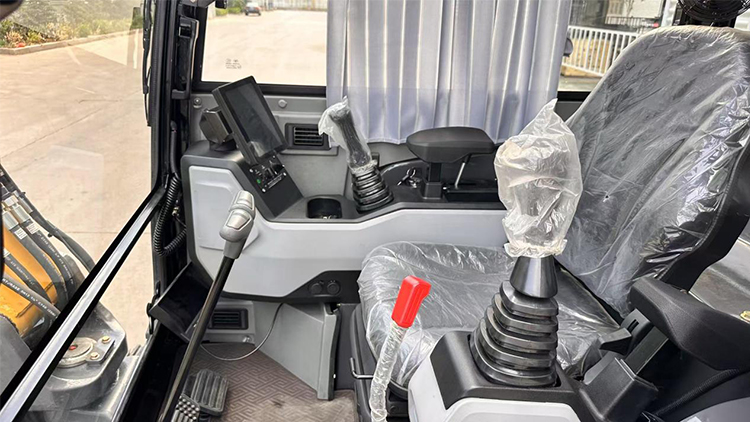 Продается 6-тонный экскаватор