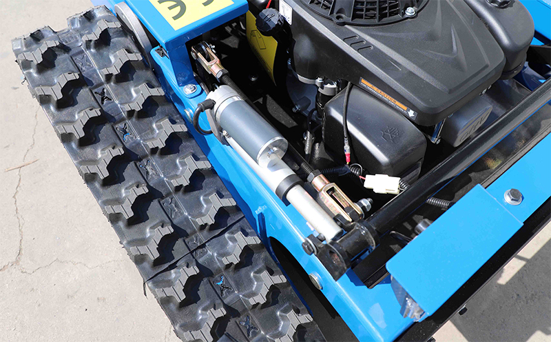 Самоходная газонокосилка.jpg