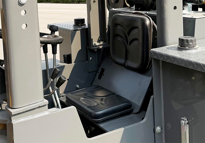 Многоцелевой погрузчик.jpg