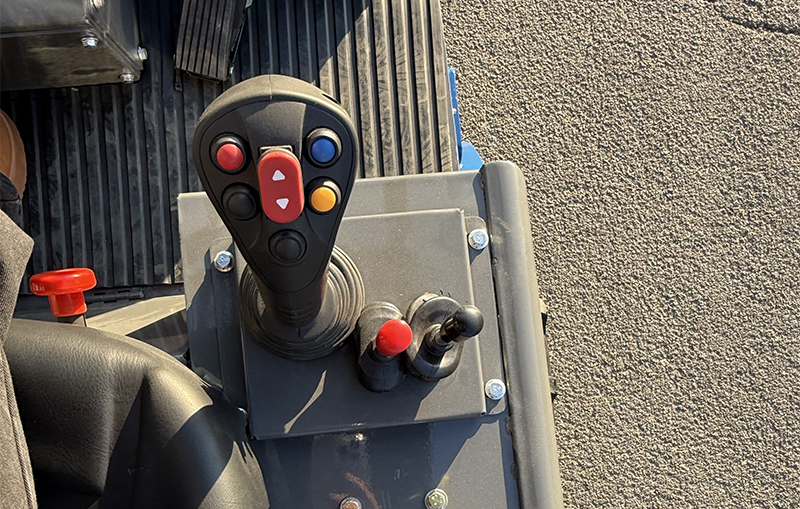 Электрический фронтальный погрузчик Электрический фронтальный погрузчик