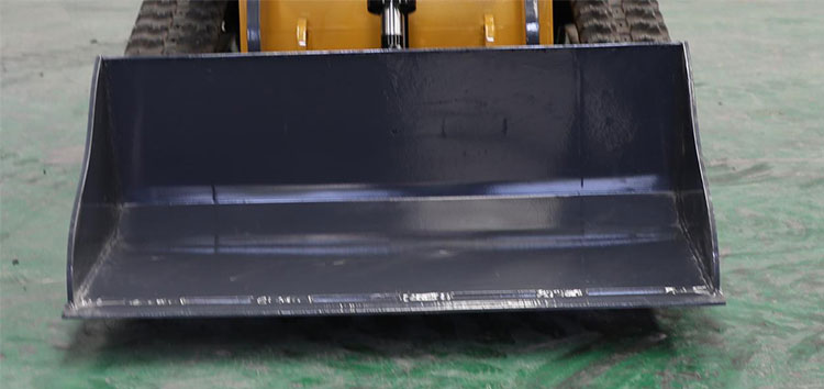 Продается мини-погрузчик с бортовым поворотом