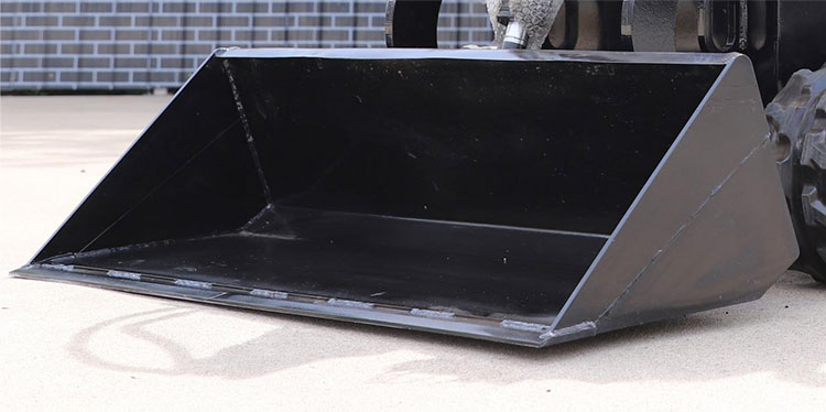 Мини-погрузчик с бортовым поворотом