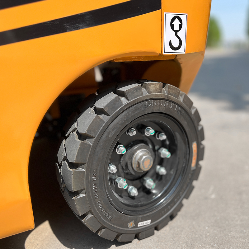 Малые электрические вилочные погрузчики